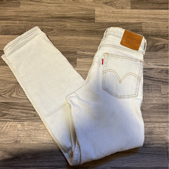 Levi’s Wedgie Straight - Picture 8 of 10